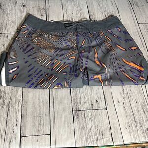 Adidas Men's Souleaf Geometric Print Gray Surf Boardshort Swimwear Size 30 NWT